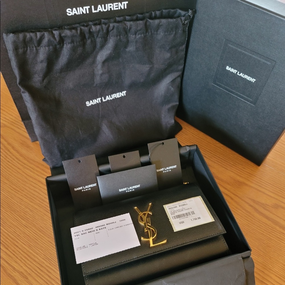 KATE SMALL CHAIN BAG IN GRAIN DE POUDRE LEATHER